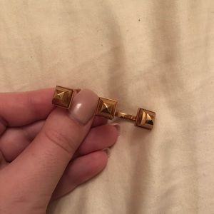 henri bendel Jewelry - Rose gold double finger stud ring henri bendel Jewelry - Rose gold double finger stud ring
